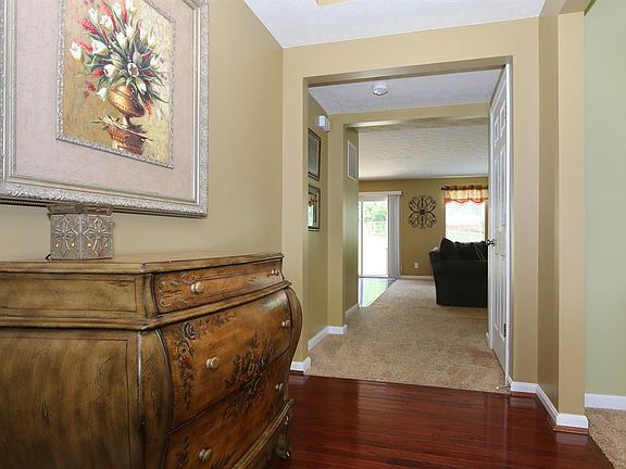 3rd image of 8826 Bluejay View Dr