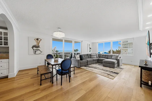 2 bed, 1430 sqft, $7,976 — Photo 2