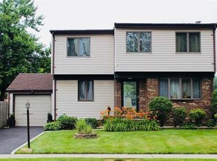 400 Brookside Dr, Roselle, NJ 07203