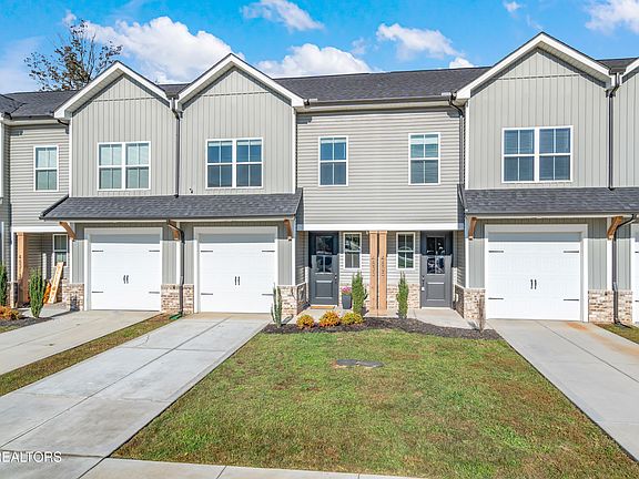 2nd image of 4833 Moon Lake Ln