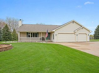 N4208 Oak Ln, Freedom, WI 54130
