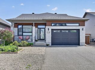 124 Lyon St E, Russell, ON K0A1W0