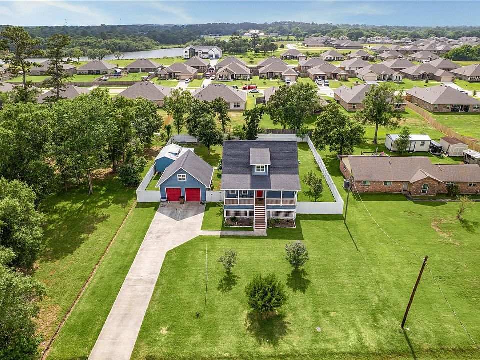 1st image of 4424 Country Club Dr
