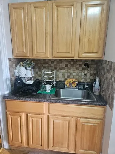 90 Vark St Photo 1