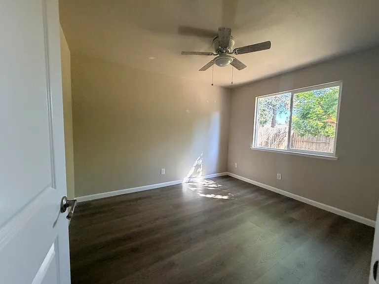 2nd bedroom.
