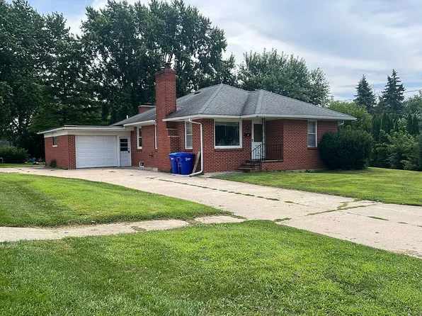 612 7th Ave NE, Independence, IA 50644