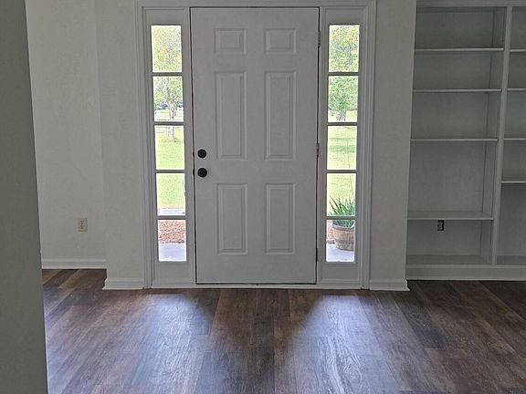 3rd image of 9267 FORD Road
