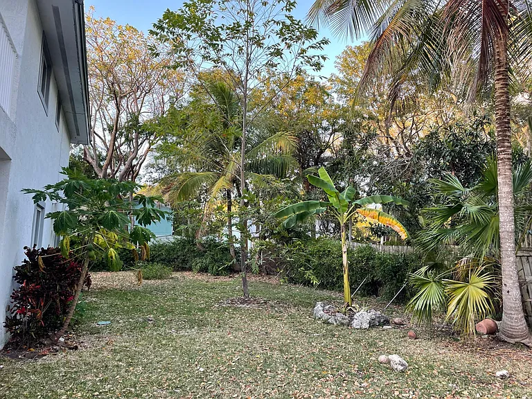 6 Bowen Dr — Photo 2