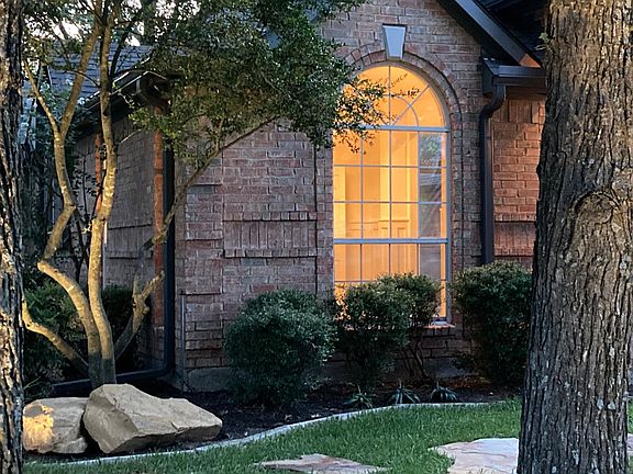 3rd image of 1614 Sarah Brooks Dr