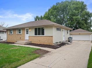 8034 W Tesch AVENUE, Milwaukee, WI 53220
