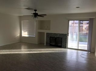 6160 W Avenue J4, Lancaster, CA 93536