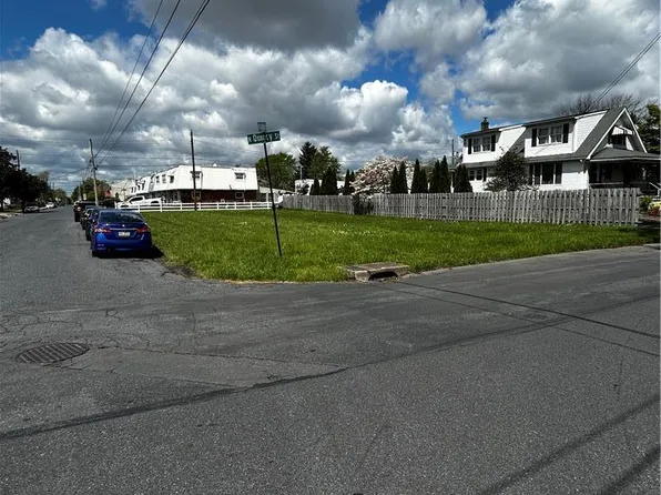 802 Quincy St, Allentown, PA 18109