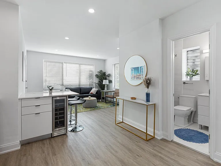 855 Jefferson Ave — Photo 9
