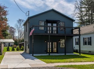 1416 Vienna Rd, Sylvan Beach, NY 13157