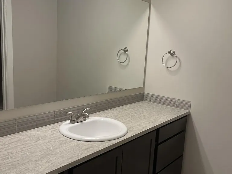 15411 Coles Ct SE — Photo 16