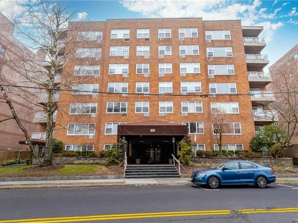 10 Old Mamaroneck Rd, White Plains, NY 10605