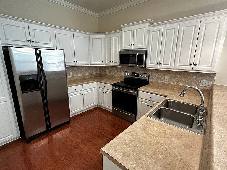 2500 Grier Cir — Photo 8