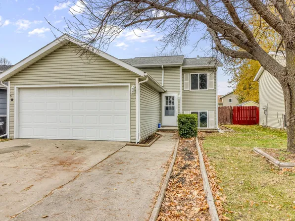 3327 19th St S, Fargo, ND 58104