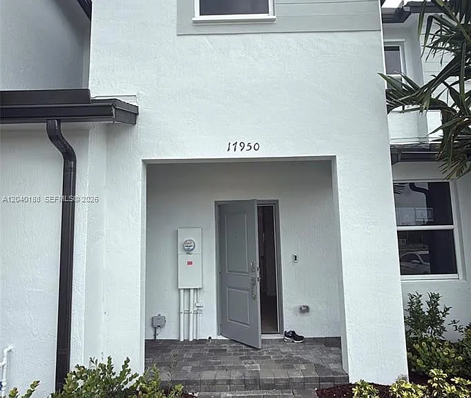 17950 SW 357th Ter — Photo 1