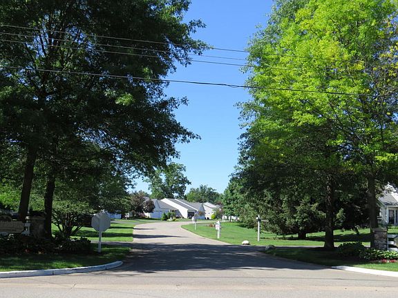 2nd image of 277 Winter Oaks Dr