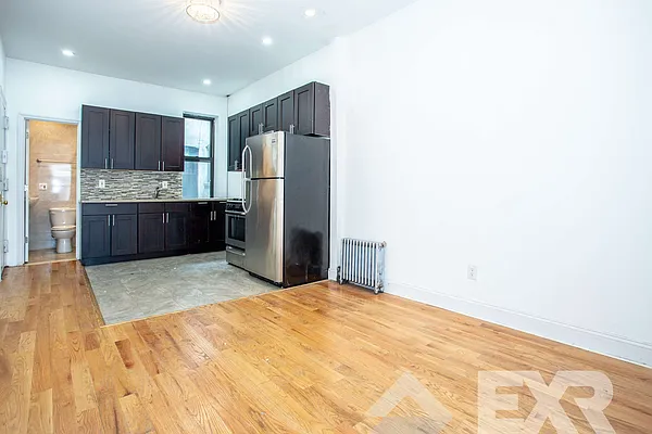 Rented by EXR | media 8