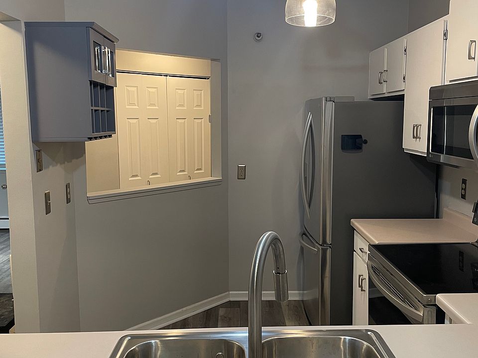 1st image of 7621 Edinborough Way APT 2307