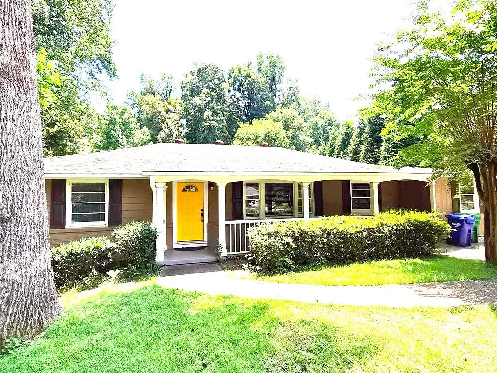 3 bed, 2.0 bath, 1522 sqft, $3,000 — Photo 1
