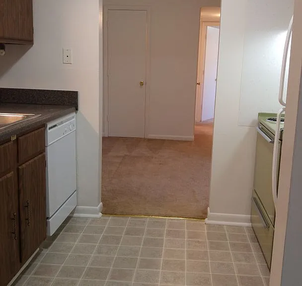 301 Piedmont St — Photo 5