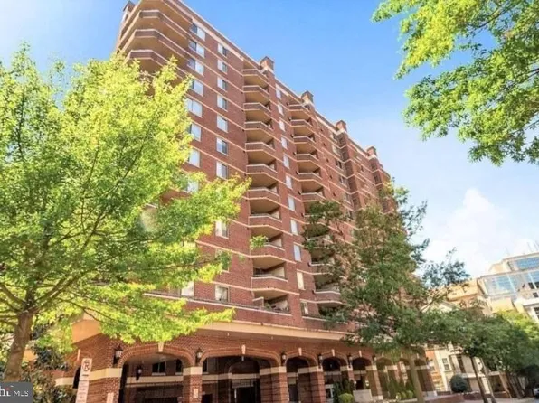 1276 N Wayne St APT 1000, Arlington, VA 22201
