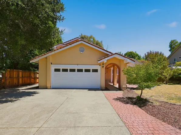 25 Miwok Ct, Napa, CA 94558