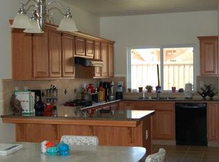 1136 Avalon Dr, Lemoore, CA 93245