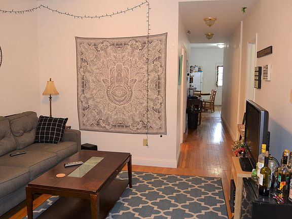 4th image of 33 Egremont Rd APT 4