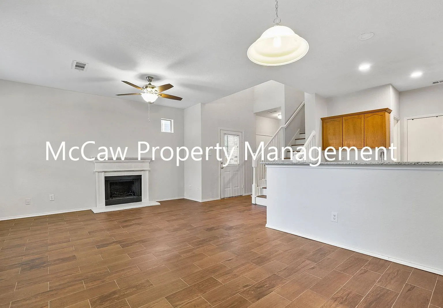 3 bed, 2.5 bath, 1461 sqft, $1,950 — Photo 4