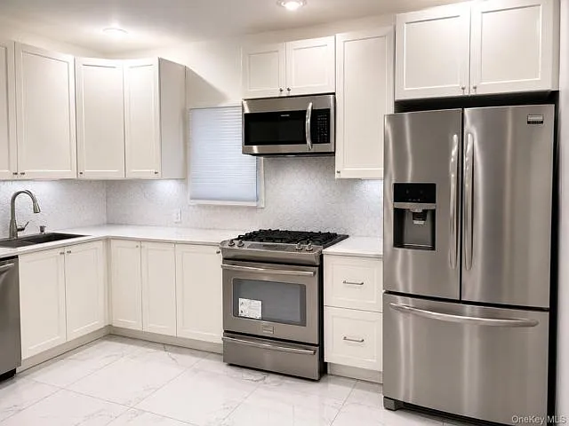188-06 Soho Dr — Photo 7