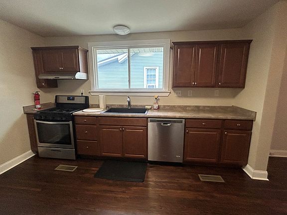 3rd image of 165 N 22nd St
