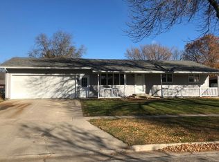 1803 E Walnut St, Algona, IA 50511
