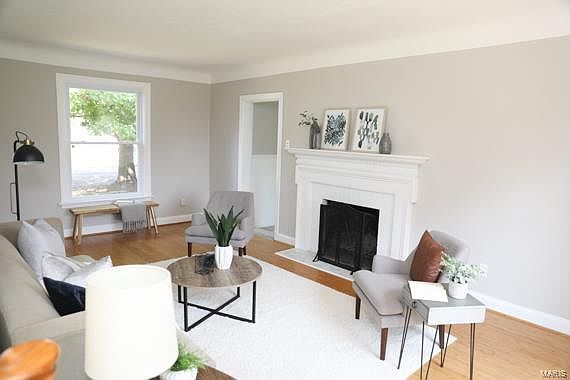 2nd image of 8006 Crestway Ave