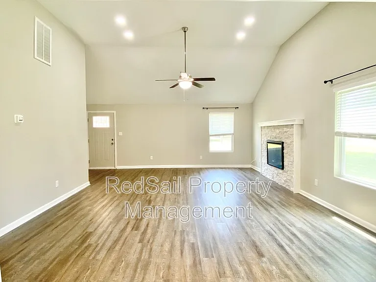 1005 Carys Chapel Rd — Photo 4