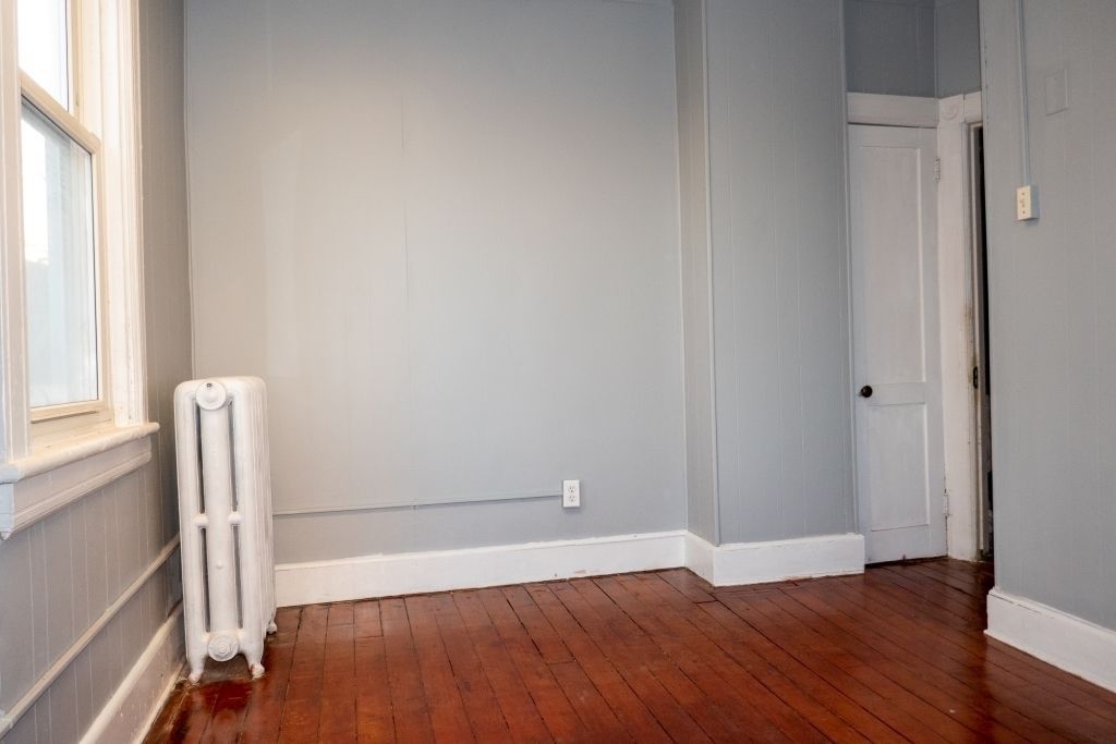 3 Bed 2 Bath Property, New York • 1,700 Sq Ft
