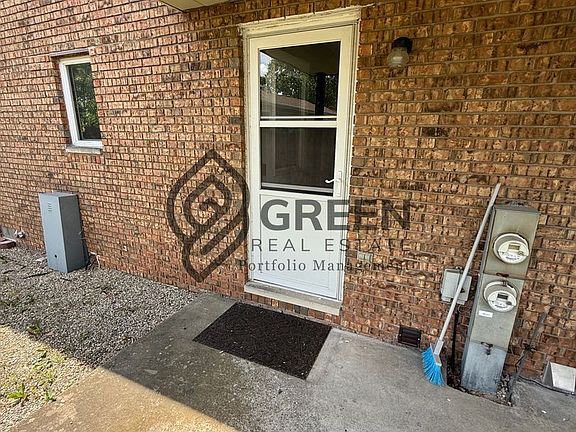 5th image of 221 Keigher Dr