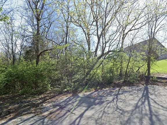 3rd image of 32/33 Jackson Dr