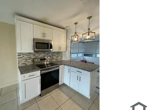4000 SW 30th St #1, Hollywood, FL 33023