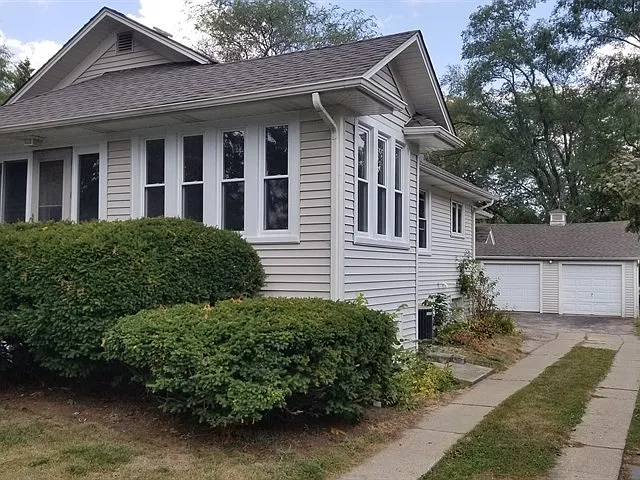 323 S Michigan Ave photo 1