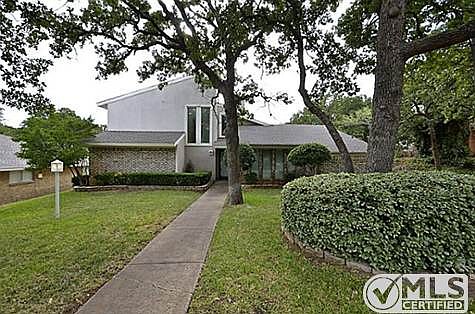 2nd image of 2108 Woodbrook St