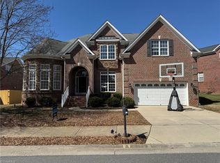 2010 Waterford Village Dr, Clemmons, NC 27012