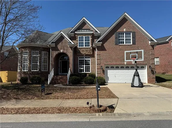 2010 Waterford Village Dr, Clemmons, NC 27012