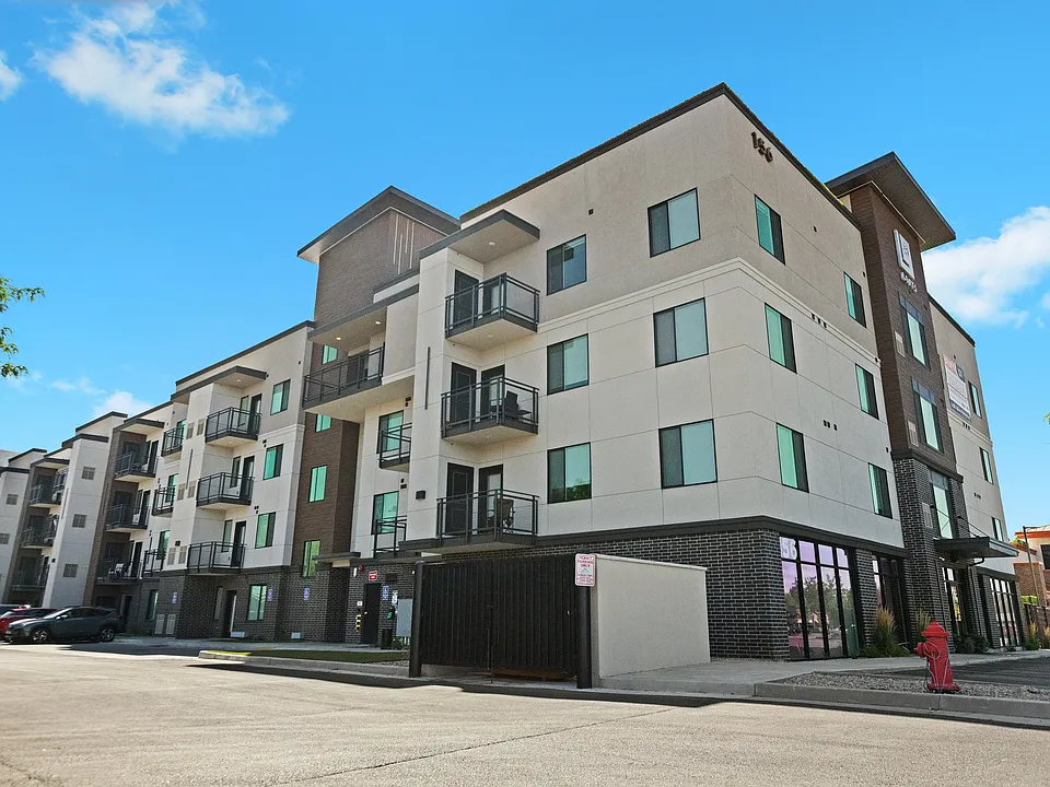 Building Photo 2