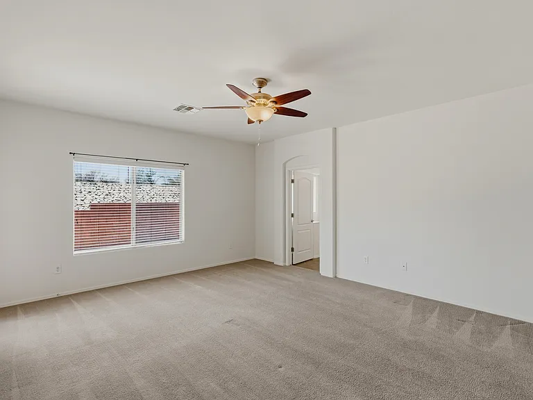 677 W Pizzicato Ln — Photo 16