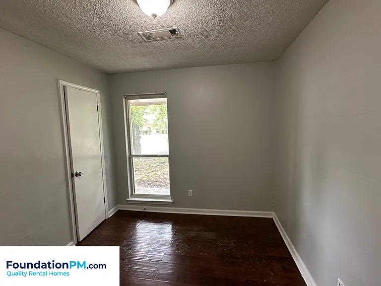 5043 Bowdoin Dr — Photo 11