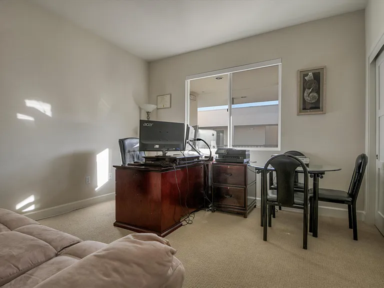 4820 Bellflower Ave #403 — Photo 32